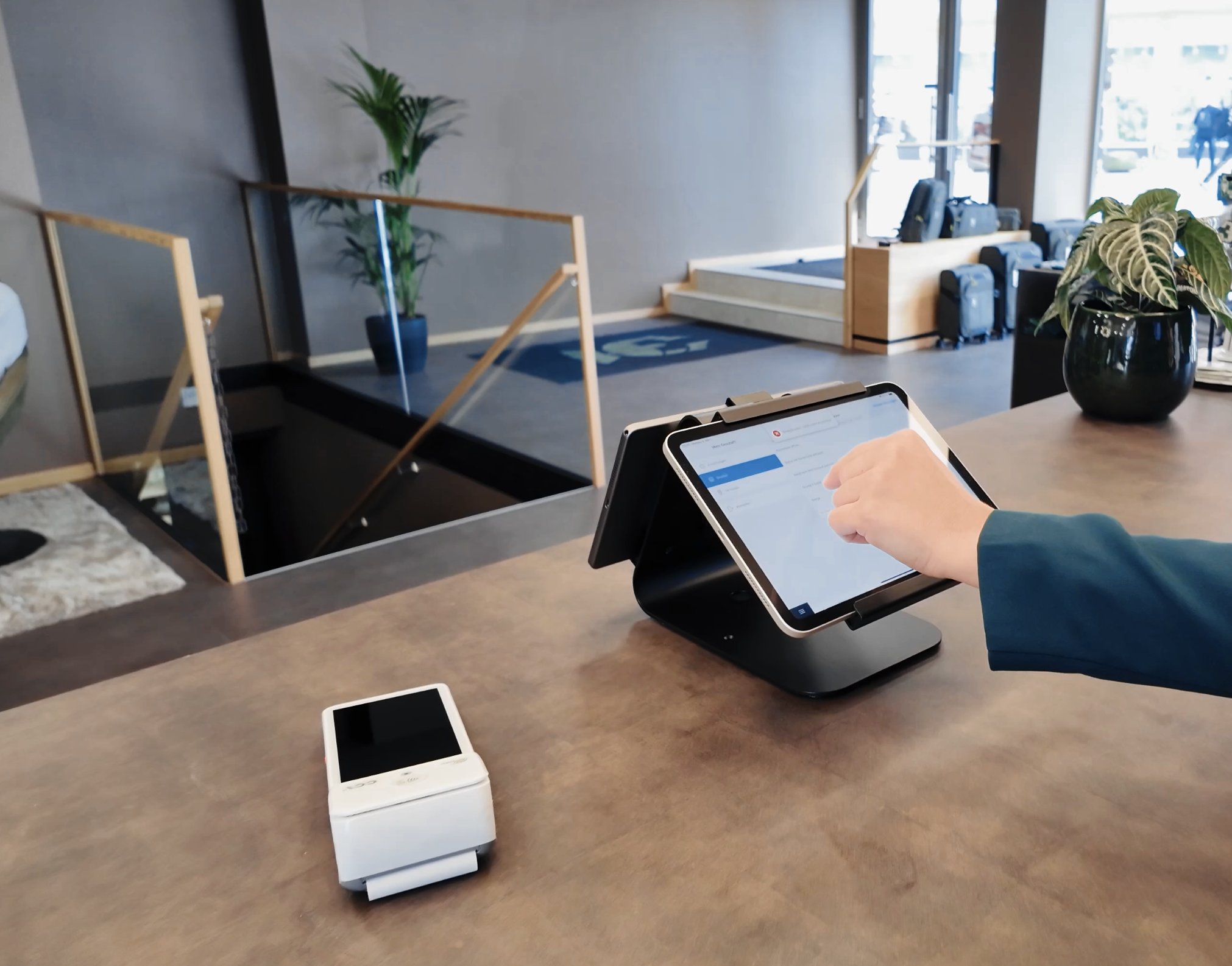 Tillhub Kassensystem Produktfoto – modernes POS-Terminal für den Einzelhandel